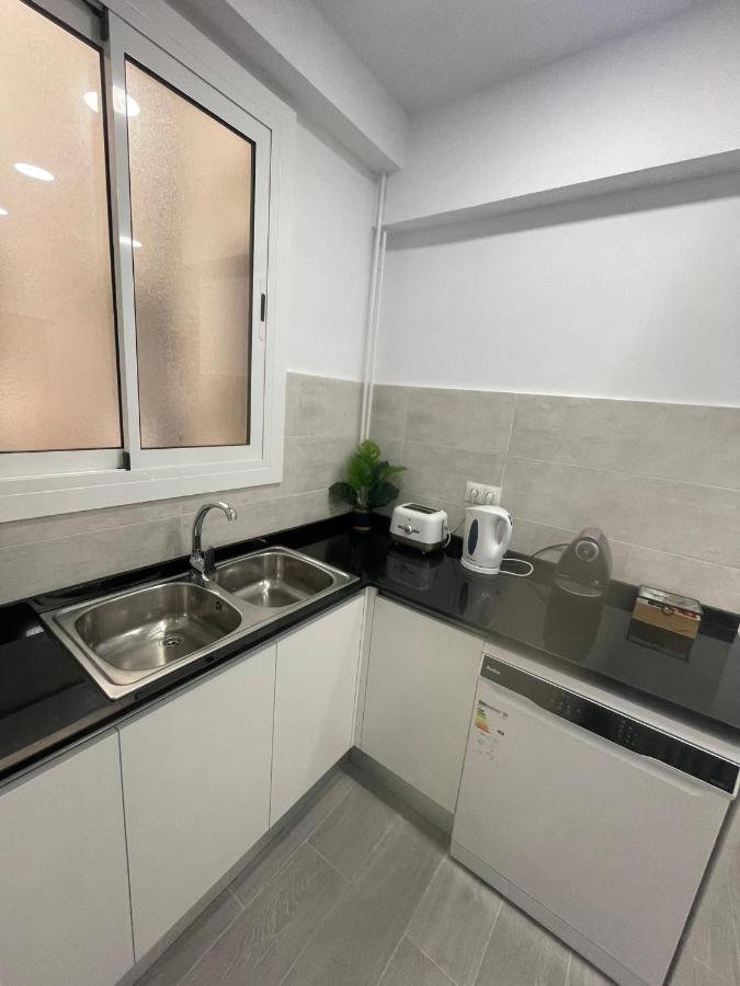Family-Friendly Home In Central Barcelona 4Bdr Екстер'єр фото