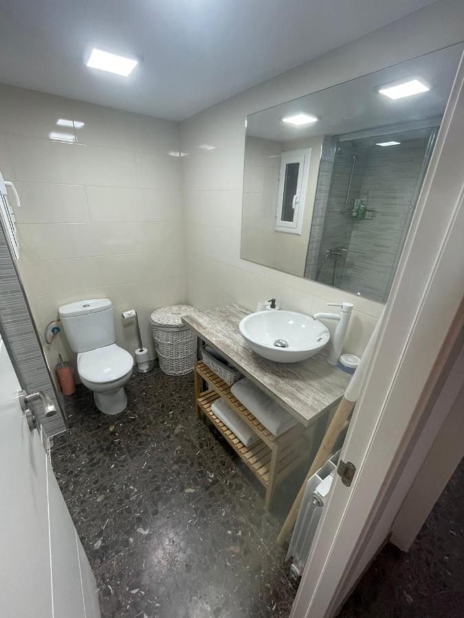 Family-Friendly Home In Central Barcelona 4Bdr Екстер'єр фото
