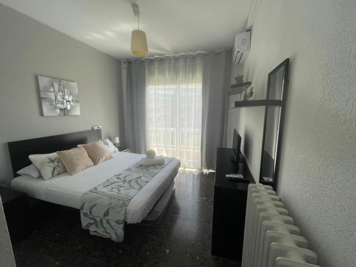 Family-Friendly Home In Central Barcelona 4Bdr Екстер'єр фото