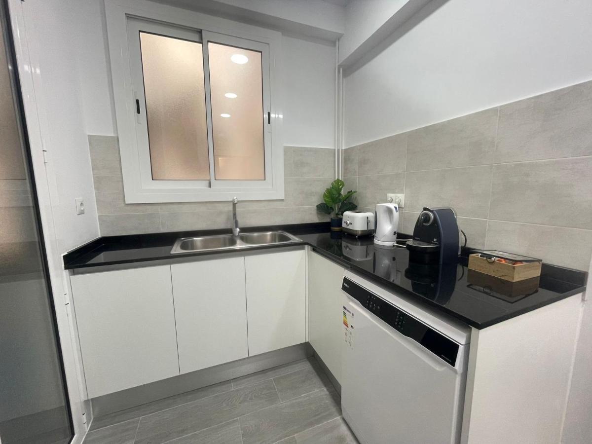 Family-Friendly Home In Central Barcelona 4Bdr Екстер'єр фото