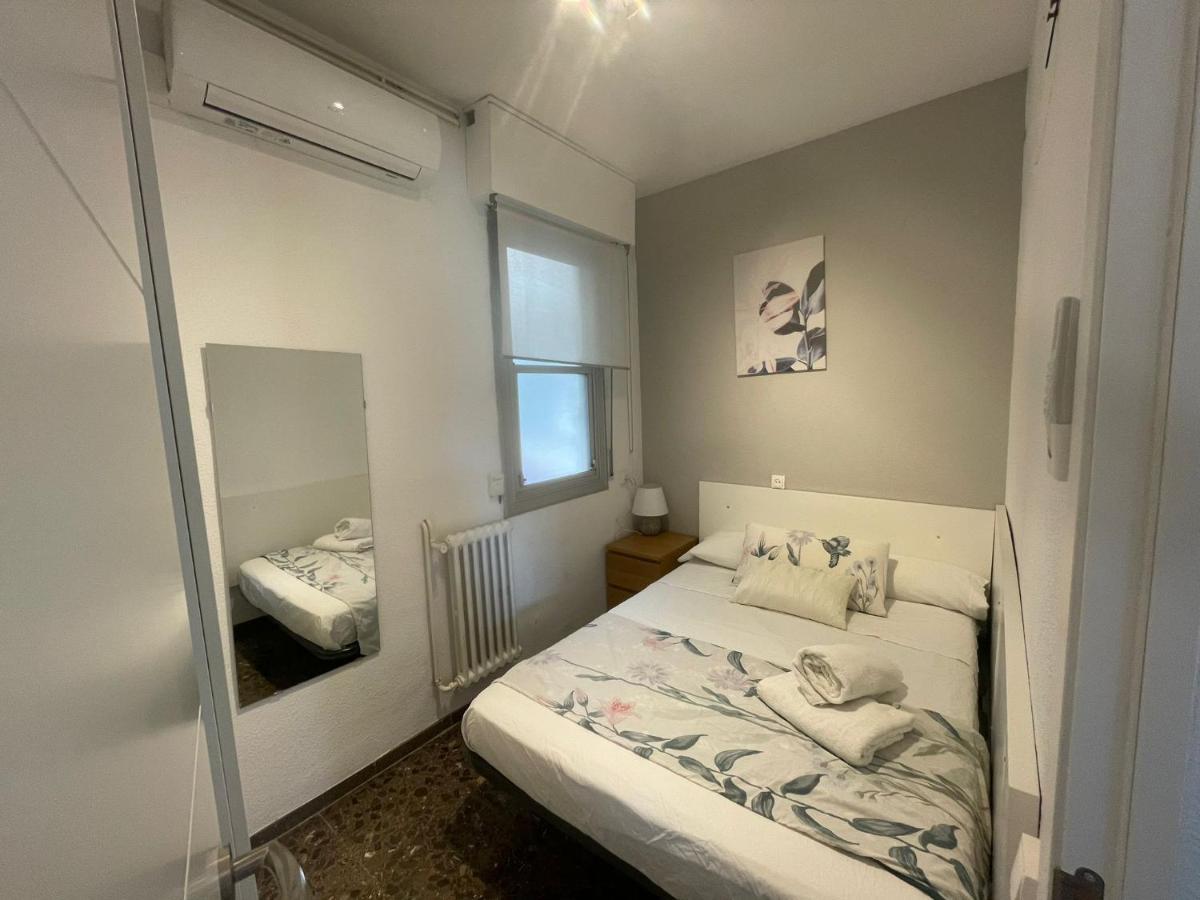 Family-Friendly Home In Central Barcelona 4Bdr Екстер'єр фото