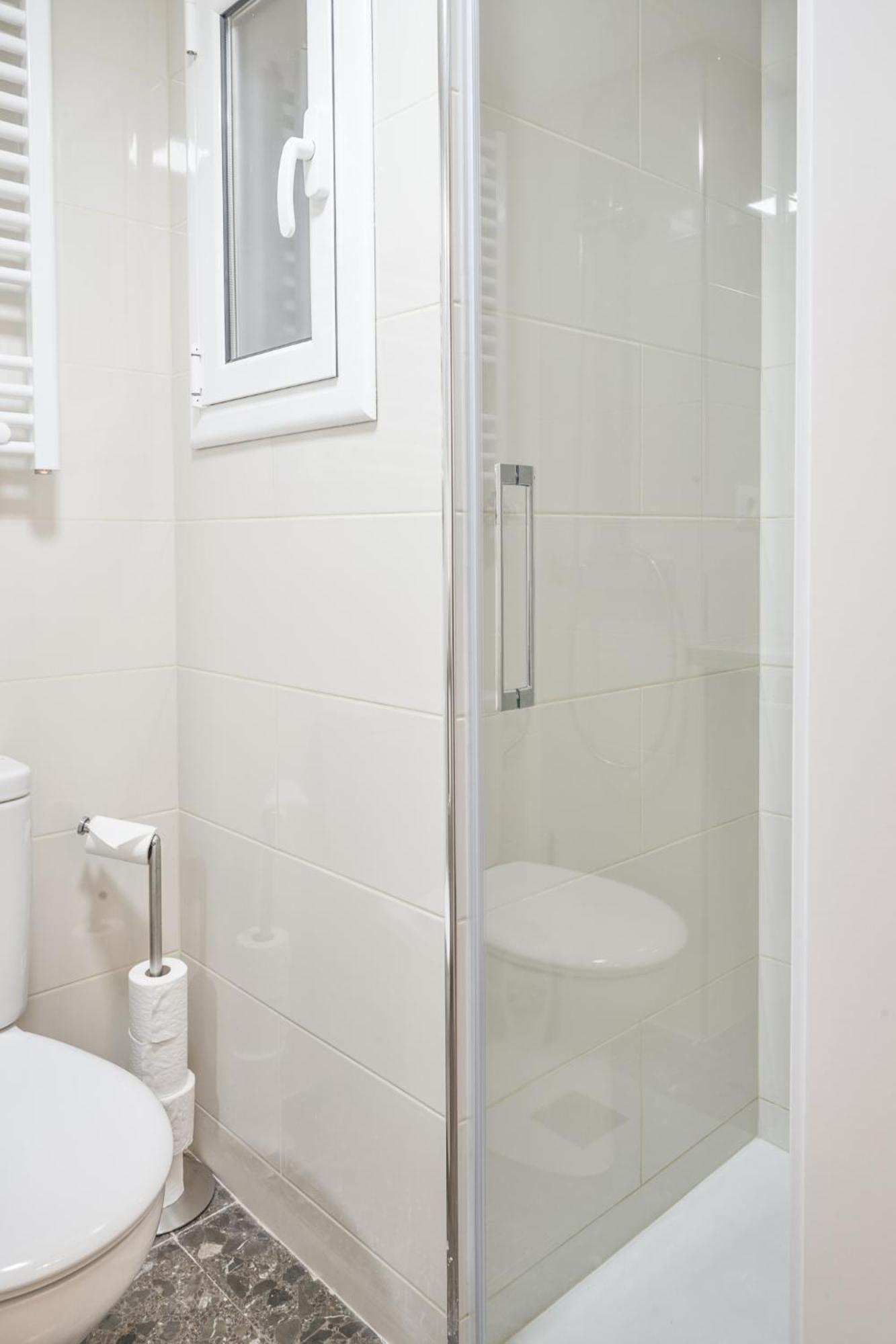 Family-Friendly Home In Central Barcelona 4Bdr Екстер'єр фото