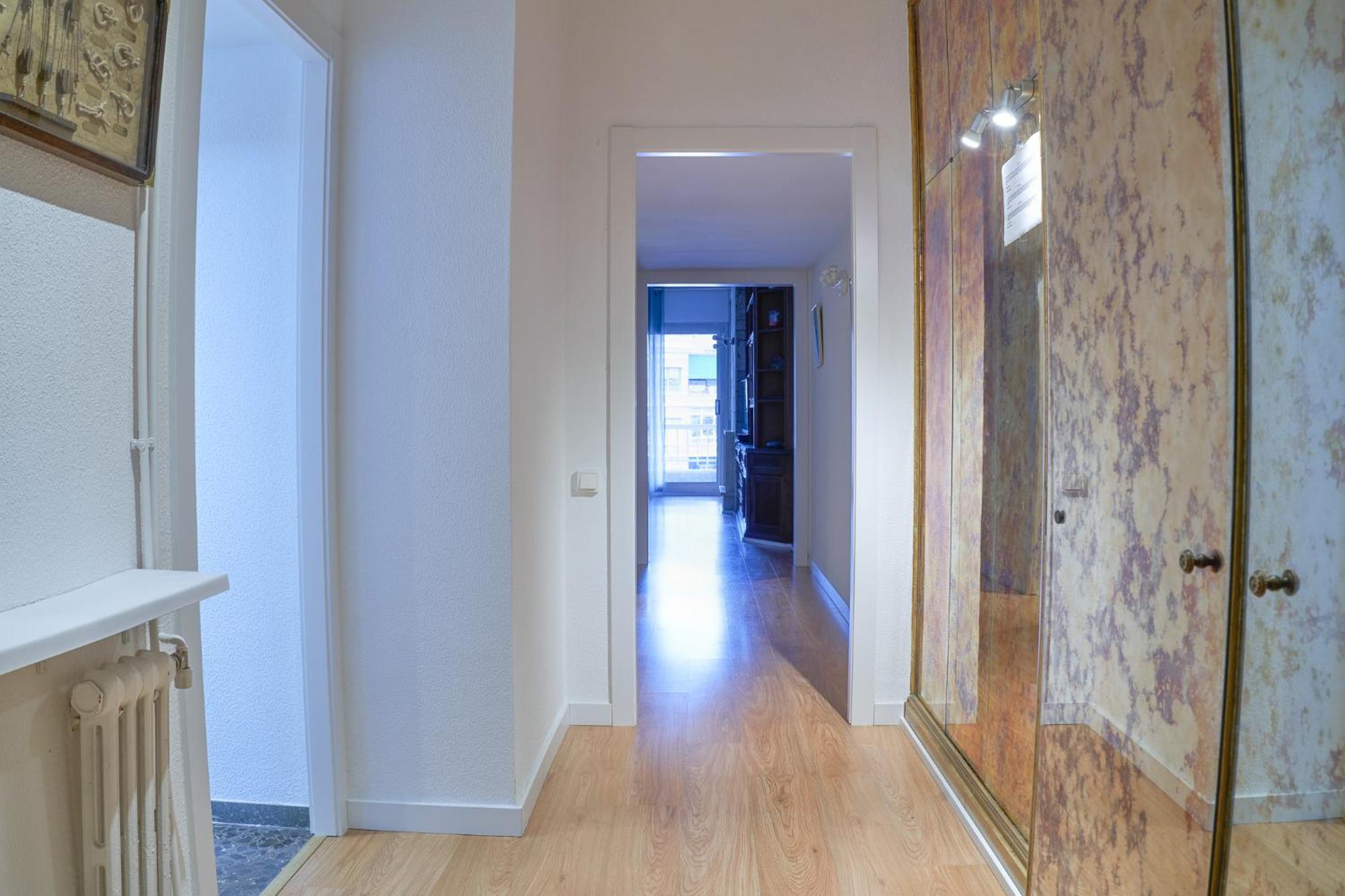 Family-Friendly Home In Central Barcelona 4Bdr Екстер'єр фото