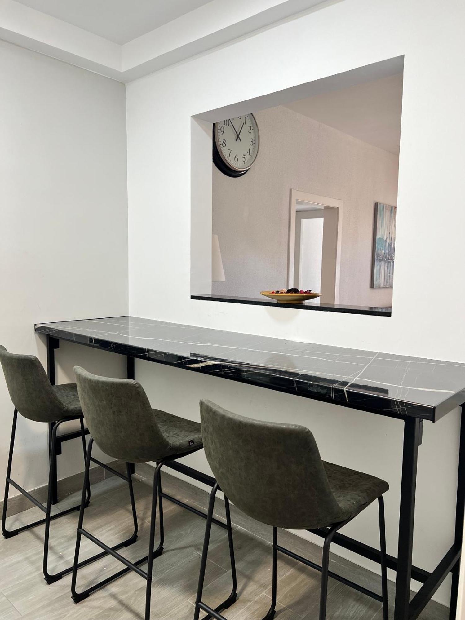 Family-Friendly Home In Central Barcelona 4Bdr Екстер'єр фото